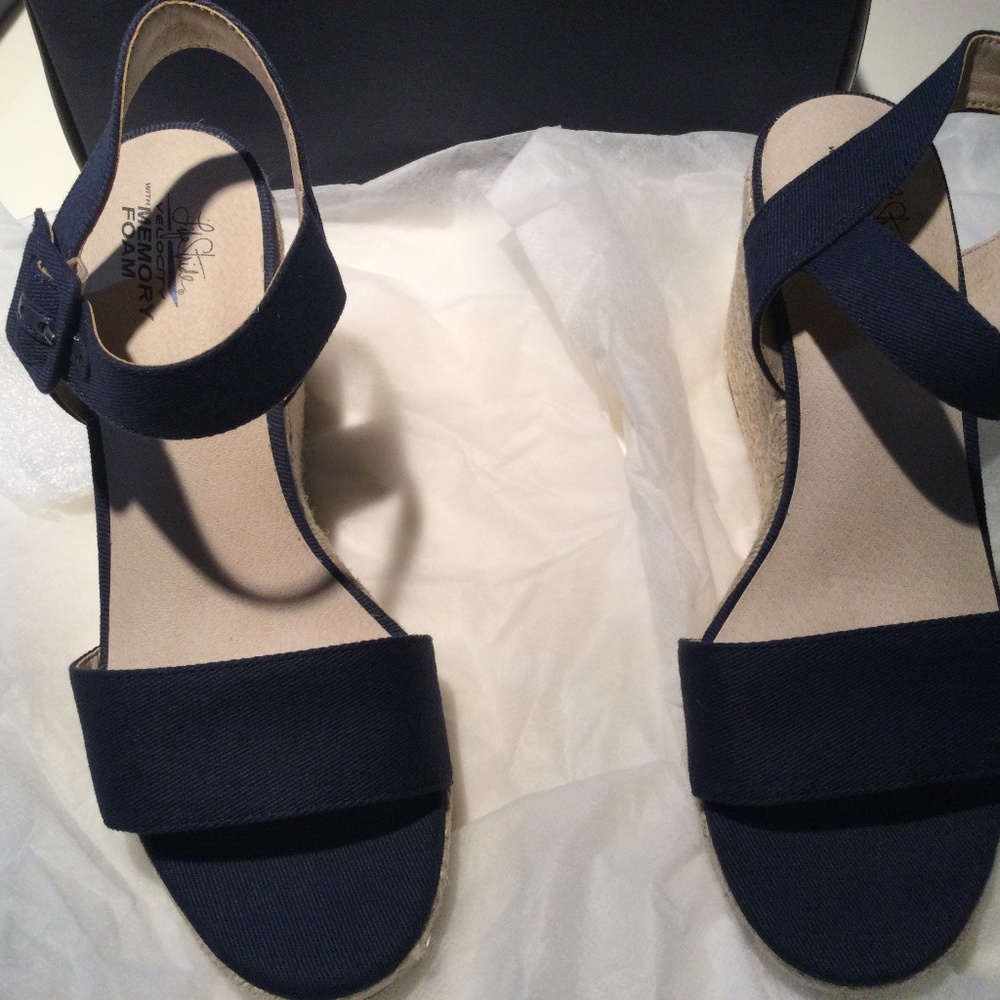 Life Stride espadrille wedge sandal new, never worn, no tag